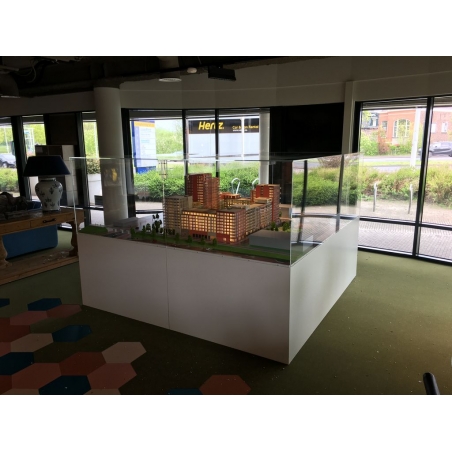 Plexiglas beschermkap | plexiglas stolp | maquettekap op maat