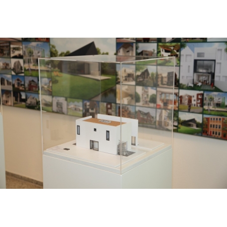 Plexiglas beschermkap | plexiglas stolp | maquettekap op maat