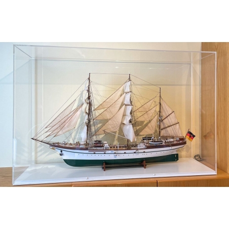 Plexiglas beschermkap | plexiglas stolp | maquettekap op maat