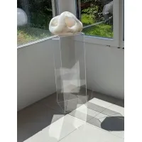 Plexiglas sokkels | zuilen  van plexiglas | ook op maat in kleur
