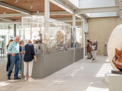 Solits – specialist på extra stora plexiglasmontrar